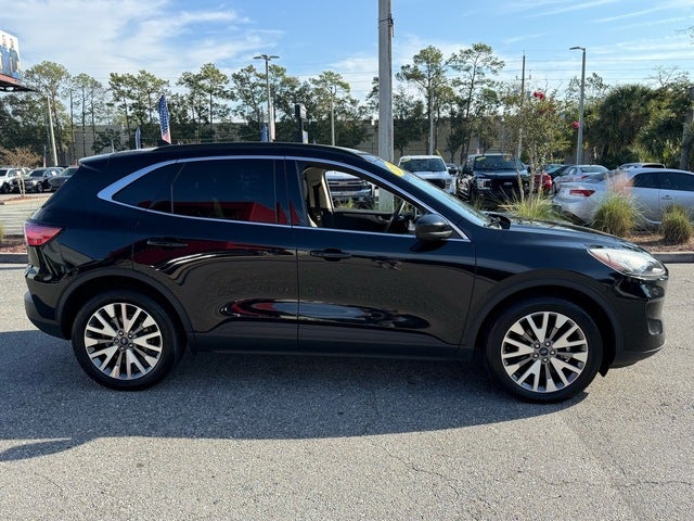 2022 Ford Escape Hybrid Titanium