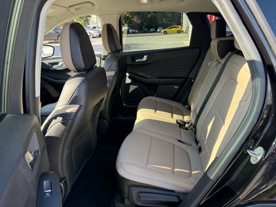 2022 Ford Escape Hybrid Titanium