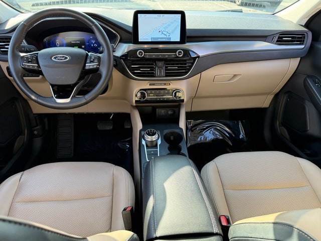 2022 Ford Escape Hybrid Titanium