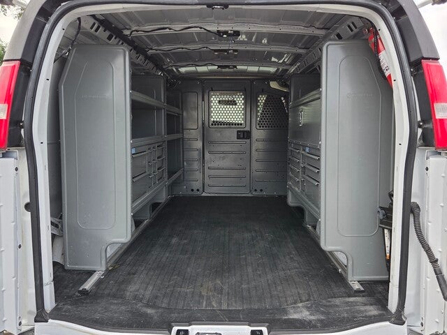 2023 GMC Savana 2500 Work Van