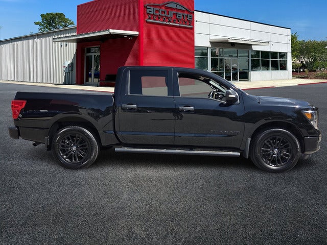 2019 Nissan Titan SV