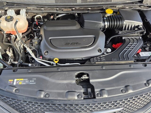 2023 Chrysler Voyager LX