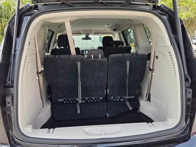 2022 Chrysler Voyager LX