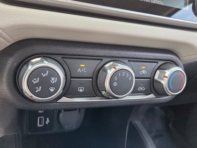 2022 Nissan Versa 1.6 SV