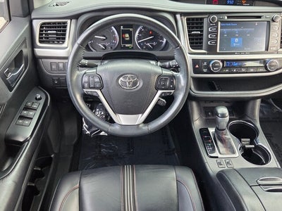 2019 Toyota Highlander SE