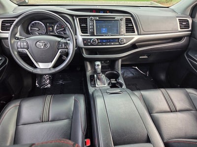 2019 Toyota Highlander SE