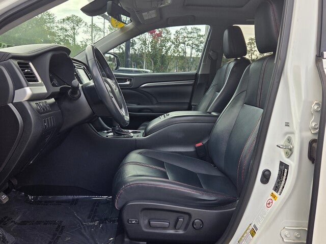 2019 Toyota Highlander SE