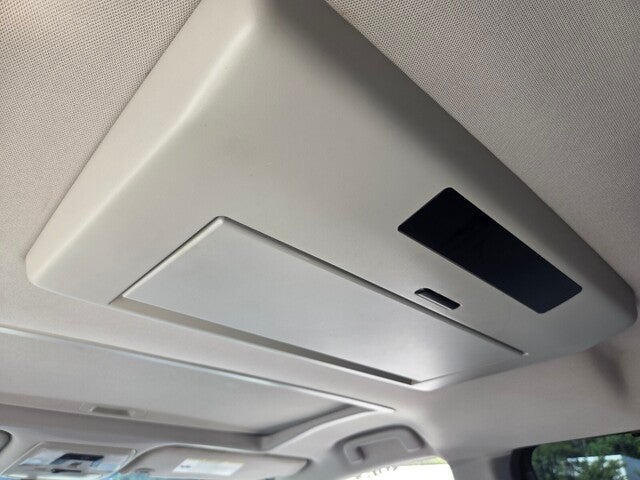 2017 Toyota Sienna SE Premium 8 Passenger