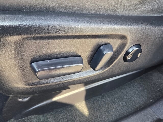 2017 Toyota Sienna SE Premium 8 Passenger