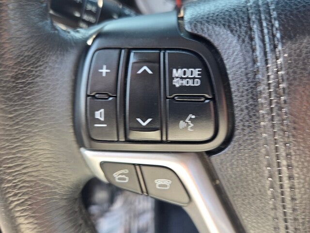 2017 Toyota Sienna SE Premium 8 Passenger