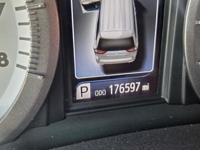 2017 Toyota Sienna SE Premium 8 Passenger