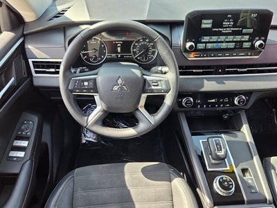 2023 Mitsubishi Outlander SE FWD