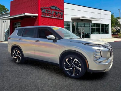 2023 Mitsubishi Outlander SE FWD