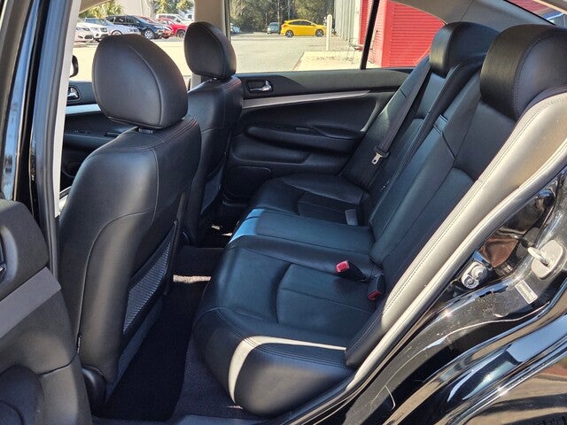 2015 INFINITI Q40 Base