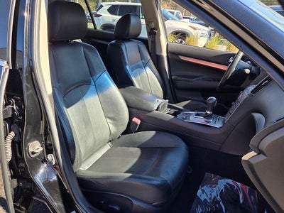 2015 INFINITI Q40 Base