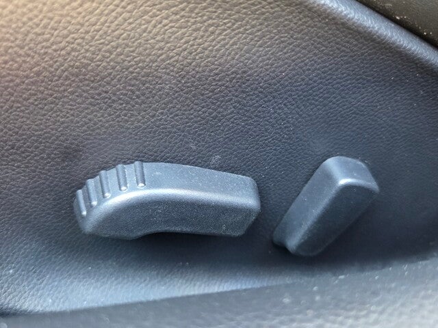 2015 INFINITI Q40 Base