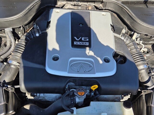 2015 INFINITI Q40 Base