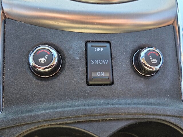 2015 INFINITI Q40 Base