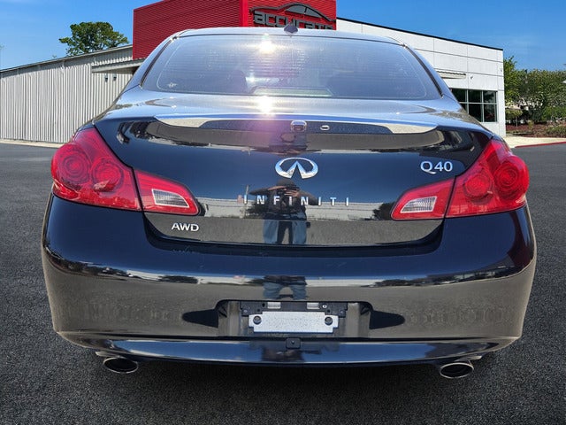 2015 INFINITI Q40 Base