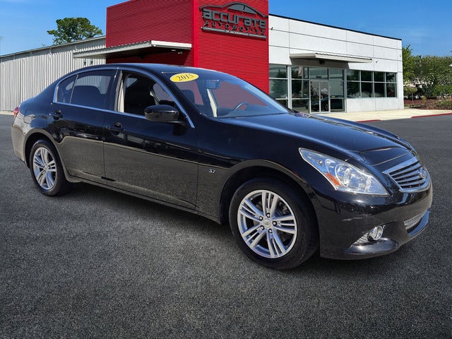 2015 INFINITI Q40 Base