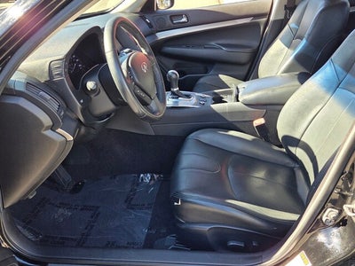 2015 INFINITI Q40 Base