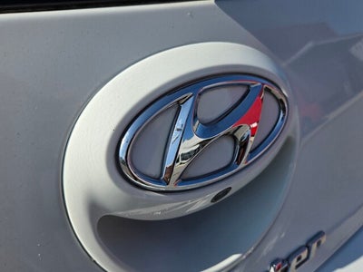2013 Hyundai Veloster Base w/Black