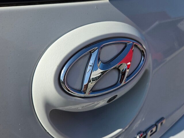 2013 Hyundai Veloster Base w/Black