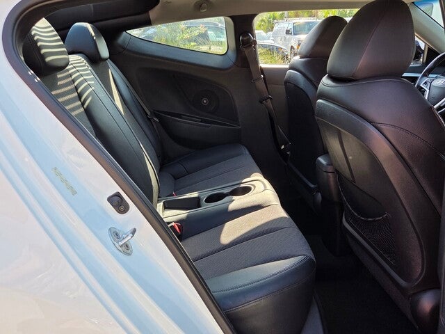 2013 Hyundai Veloster Base w/Black