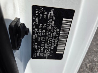 2013 Hyundai Veloster Base w/Black