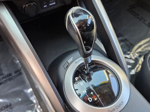 2013 Hyundai Veloster Base w/Black