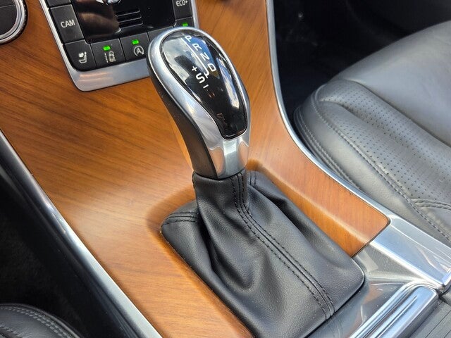 2015 Volvo XC60 T5 Platinum