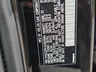 2016 Volvo XC90 T6 Momentum