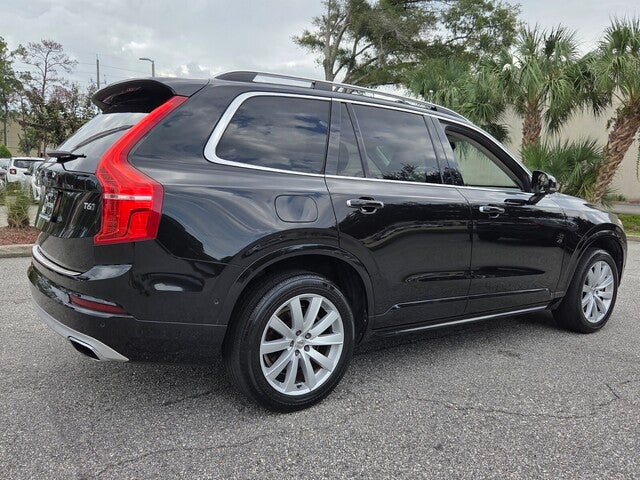 2016 Volvo XC90 T6 Momentum