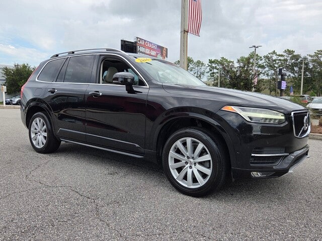 2016 Volvo XC90 T6 Momentum