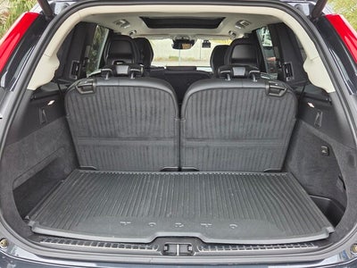2022 Volvo XC90 T6 Inscription