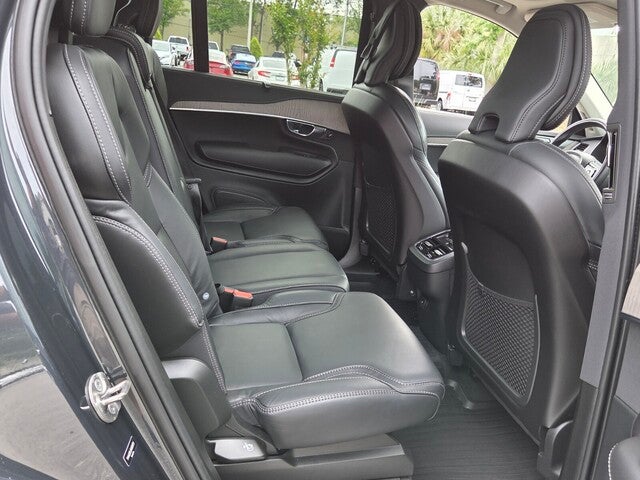 2022 Volvo XC90 T6 Inscription