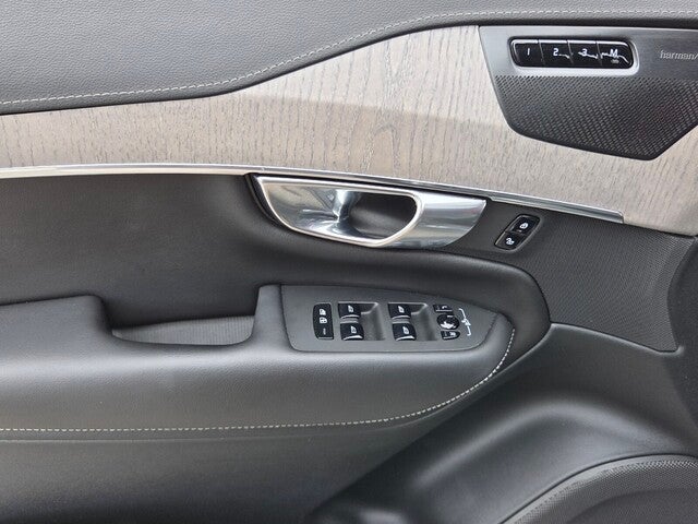 2022 Volvo XC90 T6 Inscription