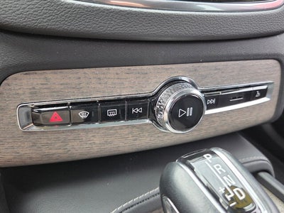 2022 Volvo XC90 T6 Inscription