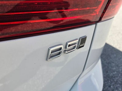 2022 Volvo XC60 B5 Inscription