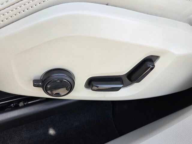 2022 Volvo XC60 B5 Inscription