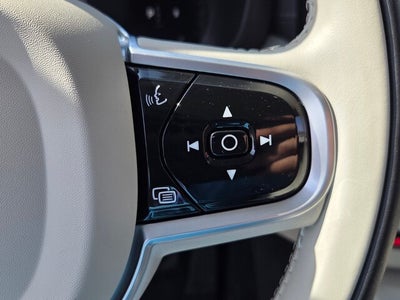 2022 Volvo XC60 B5 Inscription