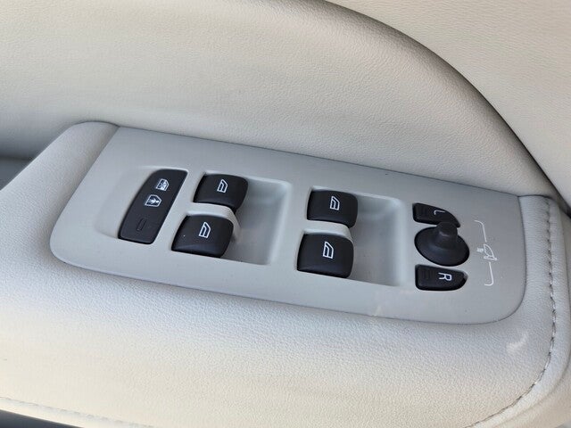 2022 Volvo XC60 B5 Inscription